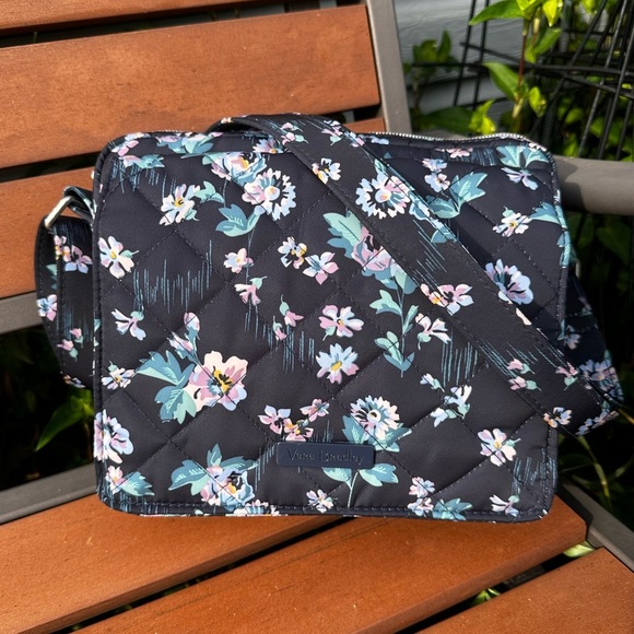 Vera Bradley Navy Garden Medium Hipster Crossbody Bag in Performance Twill - Picture 2 of 8